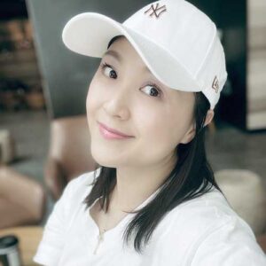Fiona Ai Hong 照片和介绍